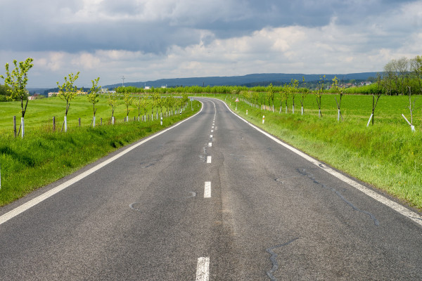 Kraj vybral firmy, kter zrekonstruuj dal kilometry silnic